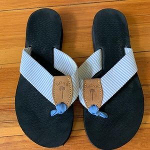 🎉GOOD AS NEW🎉 ELIZA B flip flops